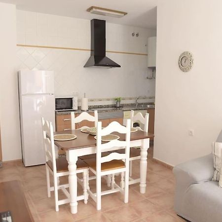 Apartamento Elena - Solo Familias Y Parejas Conil De La Frontera Exterior photo
